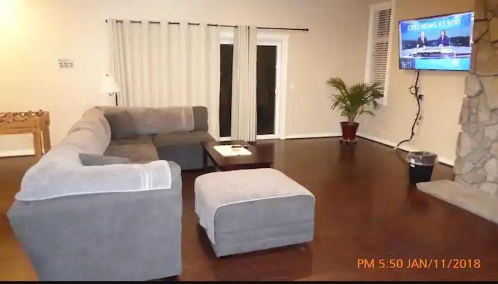 Mansion On The Hill Let 4 Rooms, 5Th Cost Extra Sage Exterior photo